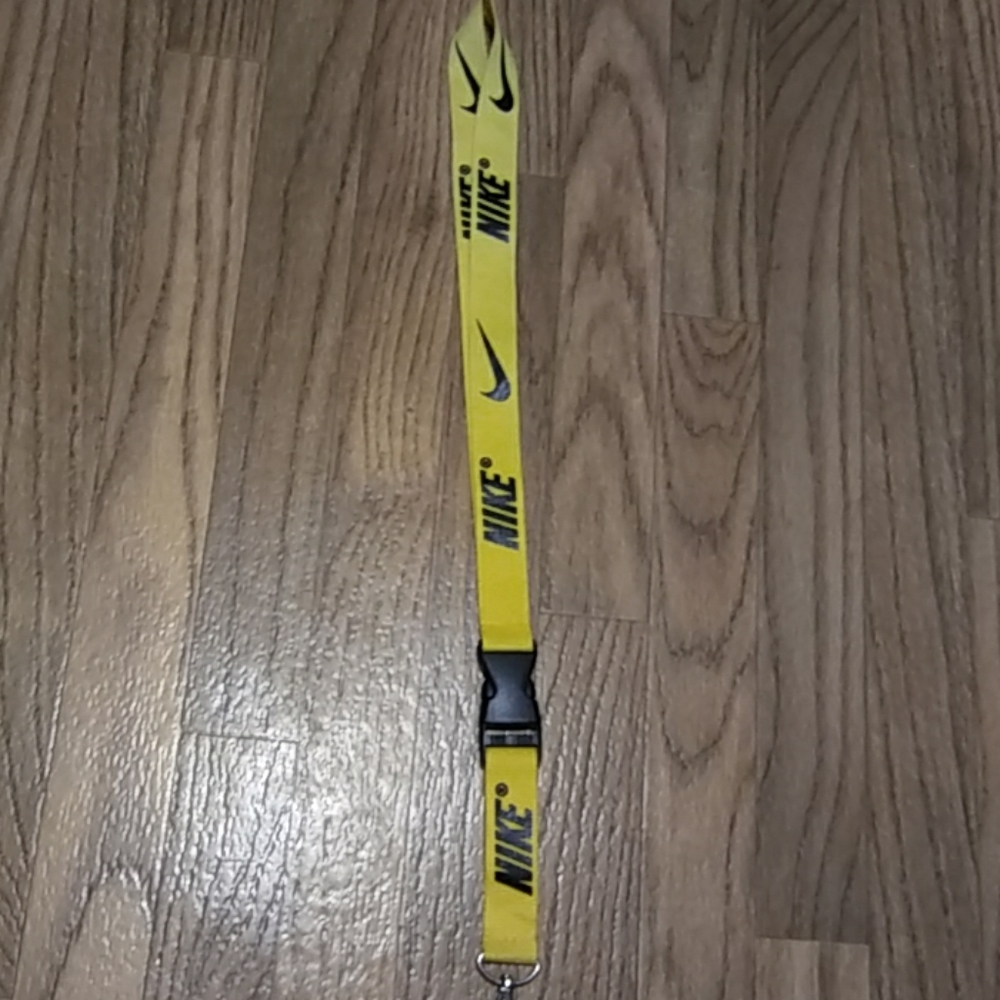 Nike I'd holder